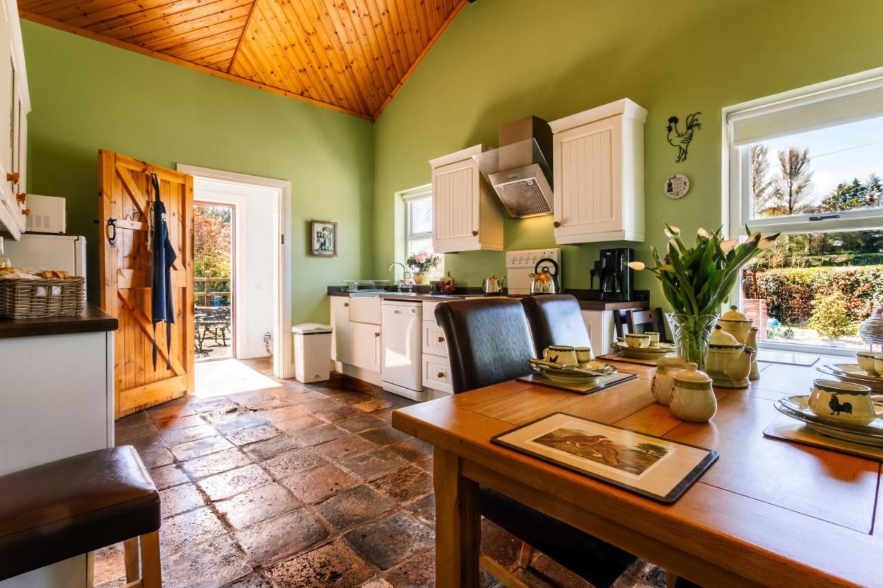 Brookhall Cottages Лисберн Номер фото